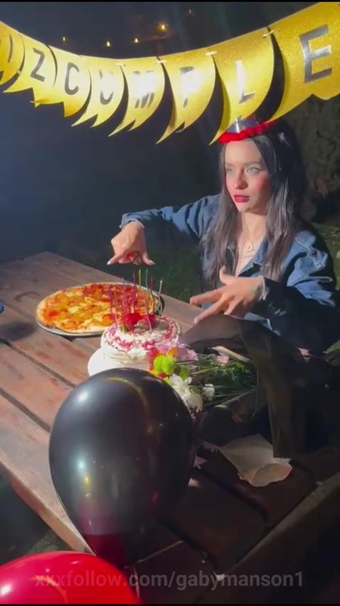 Happy birthday to me Protagonizado por gabymanson1