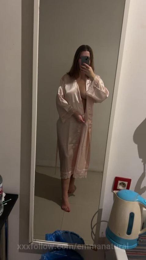 Do you want to take this off me and make me m.. Protagonizado por emmanatural