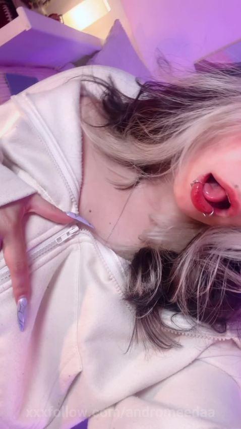 It looks much better in person.🤍 Protagonizado por andromeedaa