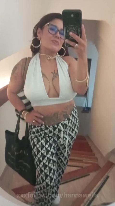 Would you like to see me more naughty? Come o.. Protagonizado por hannawells