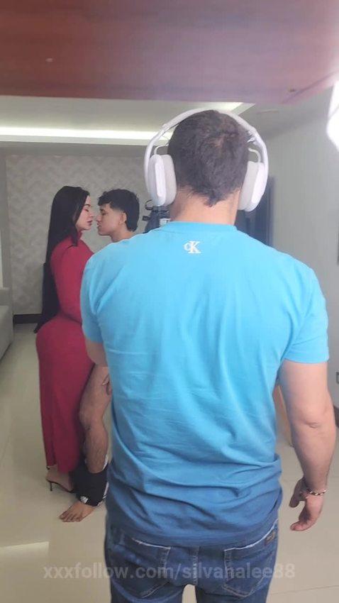 Behind the scenes, of my new scenes with @ang.. Protagonizado por silvanalee88