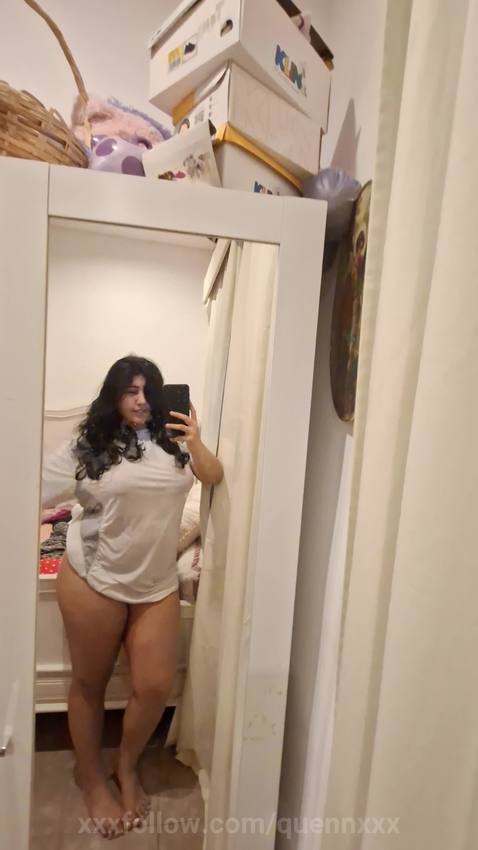 Your girlfriend wishes you good night Protagonizado por quennxxx