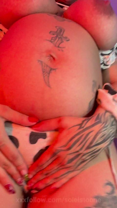 a cute taste of one of my favs preggo vids Protagonizado por soleistoone