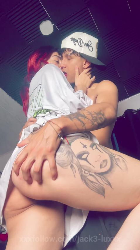 que rico abrile ese culo y despues meterle mi.. Protagonizado por jack3-luxxx