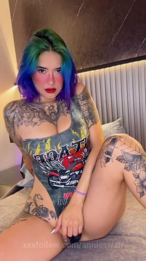 https://www.camsoda.com/es/annieswan Protagonizado por annieswan