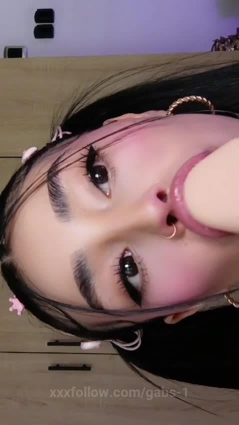 You deserve some kisses on the tip 💋🥵 Protagonizado por gabs-1