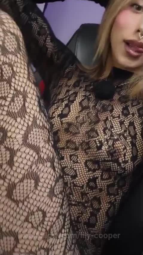 Hi, sweetheart. Did you miss me yesterday? 😍 Protagonizado por lily-cooper