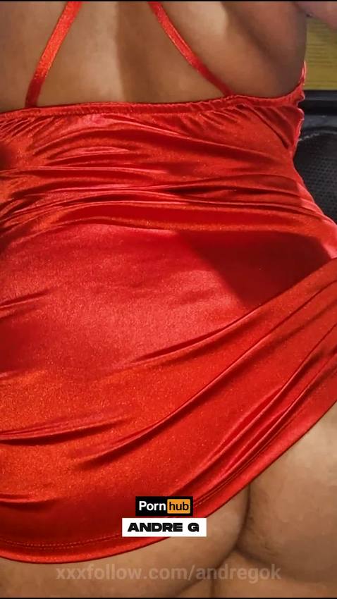 Te gusta lo que tengo abajo de mi vestido roj.. Protagonizado por andregok