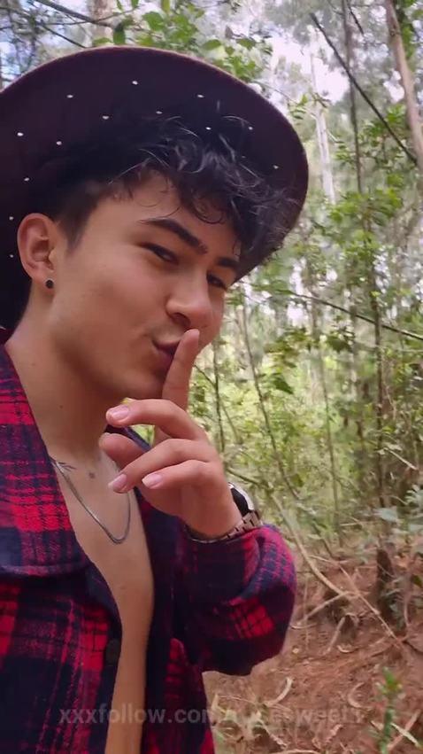 Let’s play with Rose in the forest 🍑🌲 Protagonizado por rosesweet1