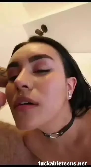 Gozando na cara da vadia depois de foder ela – Tik Sexo