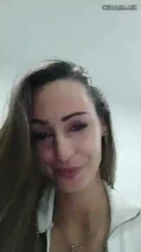 Milf gostosa gozando na siririca e tendo squirting – Tik Sexo