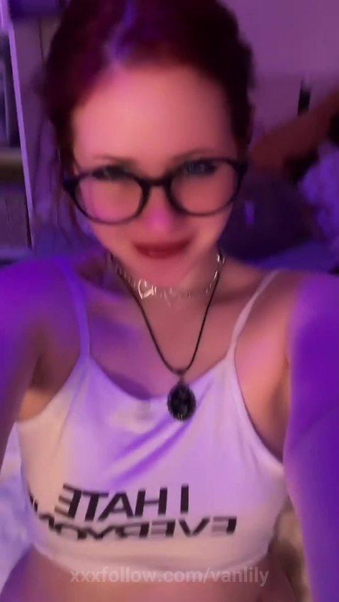 wanna chat or do something fun together? clic.. Protagonizado por vanlily