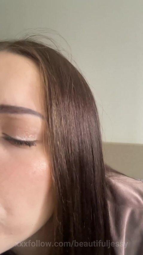 BBY^Find me on OF💋 https://onlyfans.com/cutie.. Protagonizado por beautifuljessy