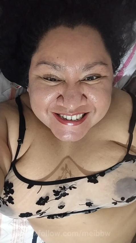 Esperando a que me ayudes un poco Protagonizado por meibbw
