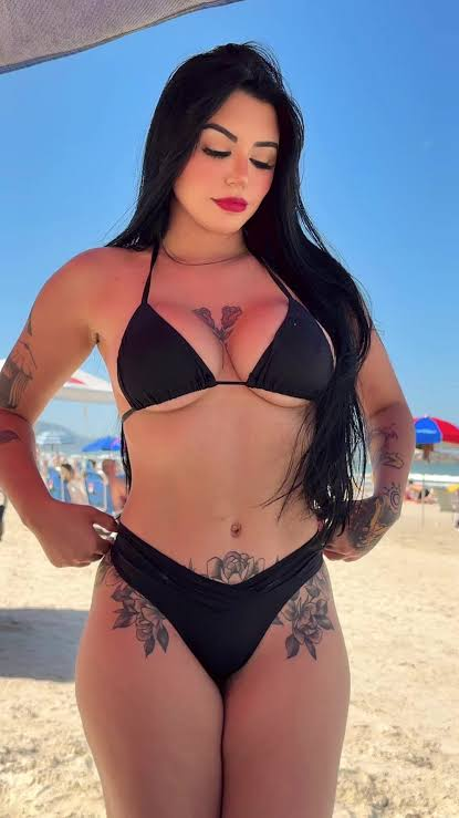 Influencer gostosa, Bortate fudendo de quatro