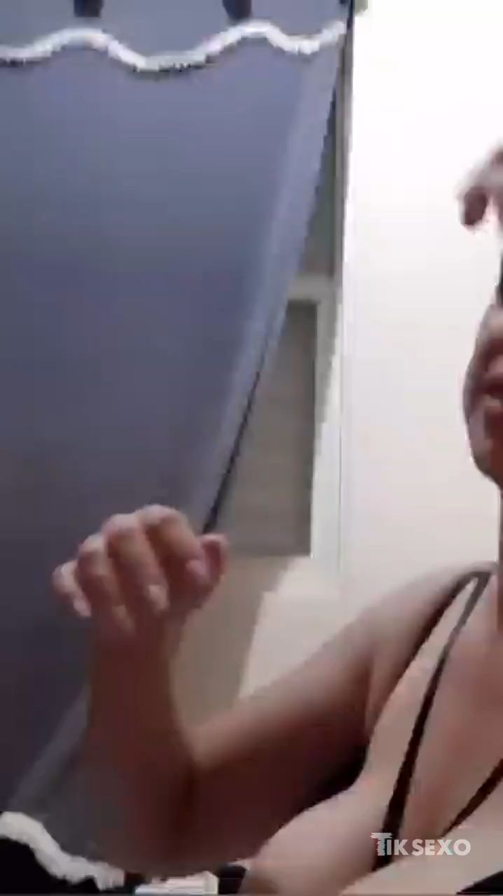 Gozada amadora na cara da vizinha casada