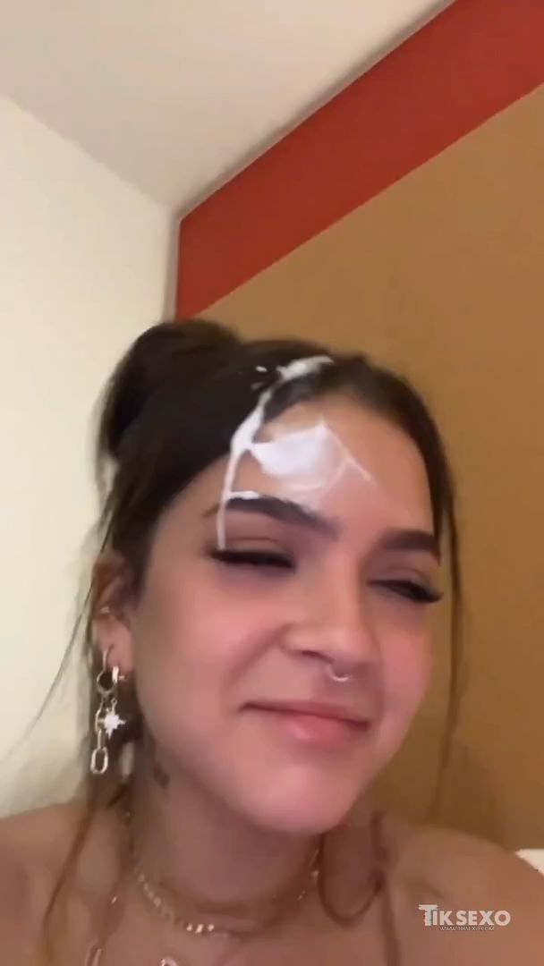 Mel Maia levou porra na cara?