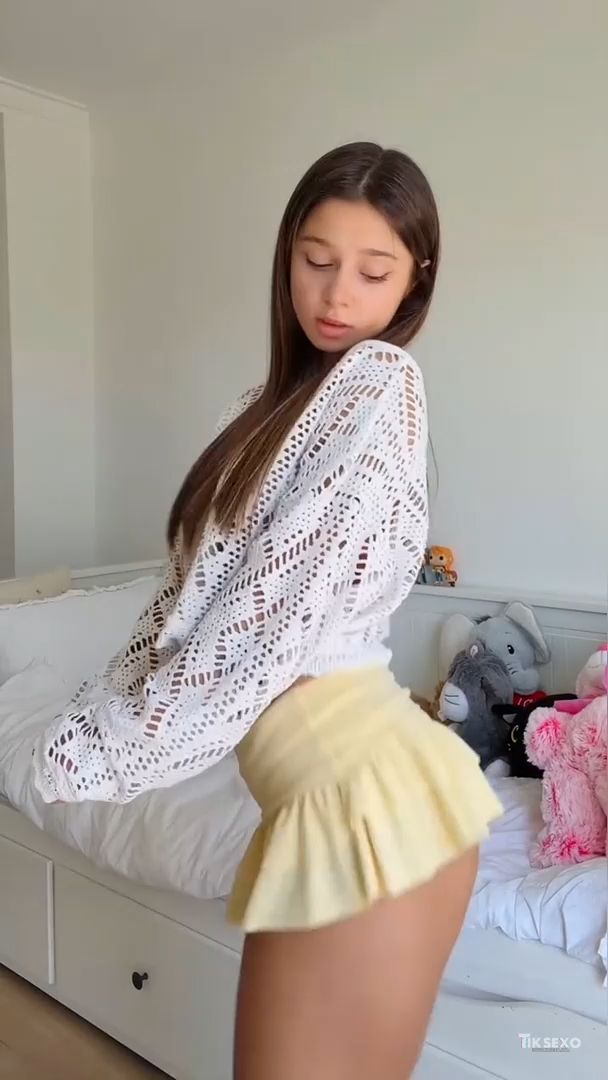 Ninfa traviesa de Instagram con cara de traviesa