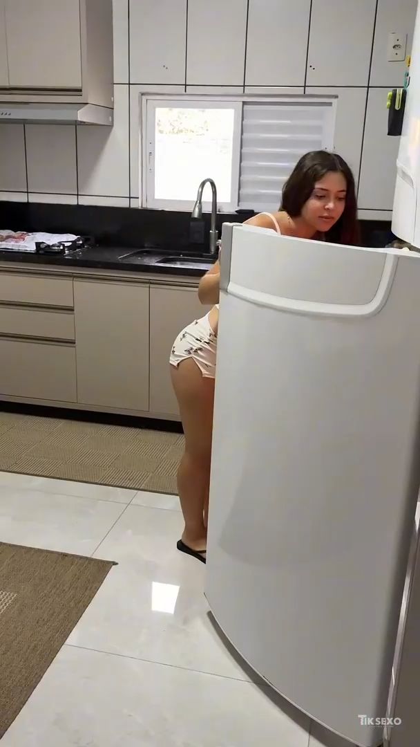 Novinha safada do instagram de shortinho curtinho